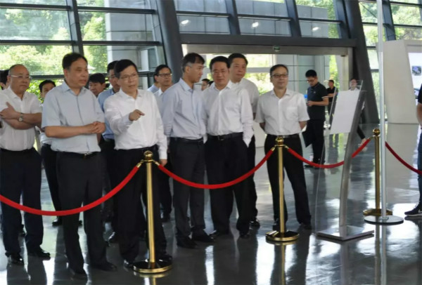 為什么說(shuō)杭叉是個(gè)偉大的企業(yè)？杭州市市長(zhǎng)也來(lái)走訪調(diào)研！