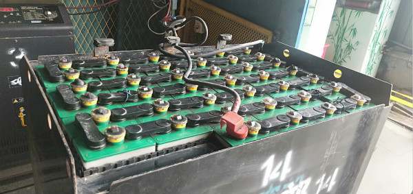 【干貨】電動叉車鋰電池怎么存放？